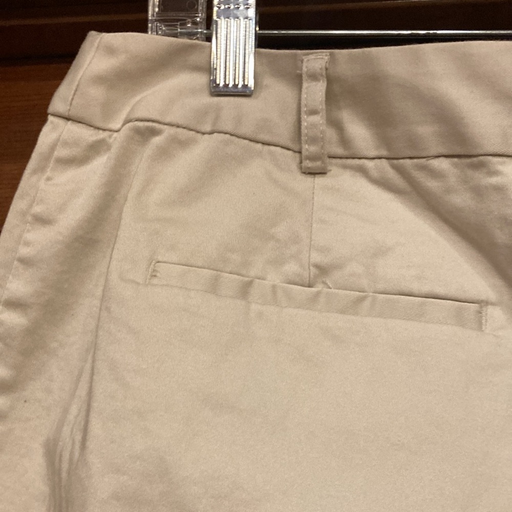 Size 16 Monterey Bay Ivory/Light Khaki Crop Pants - Picture 7 of 10